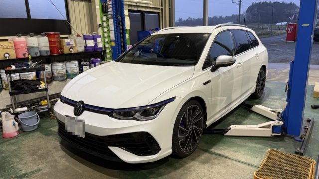 フォルクスワーゲン　ゴルフRバリアント

車検整備👍

こちらもブレーキダストが気になるとの事で

DIXCELの低ダストパッド　タイプMに交換

ブレーキローターはまだ設定がないので

使い回します

#DIXCEL #低ダスト　#タイプM