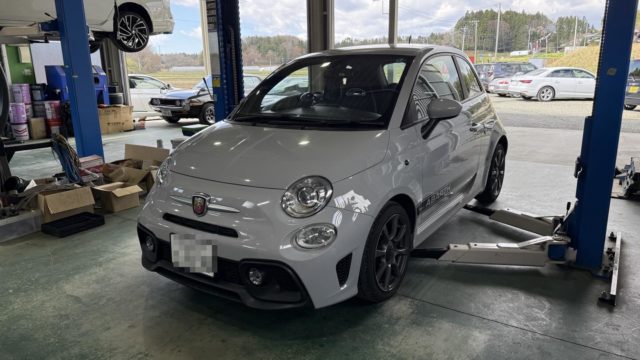 アバルト595 31214T

ブレーキダストが気になるとの事で

パッド、ローター交換

定番のDIXCELスリットローターと

低ダストのタイプMです👍

#DIXCEL #低ダスト #スリットディスク  #スリーライン